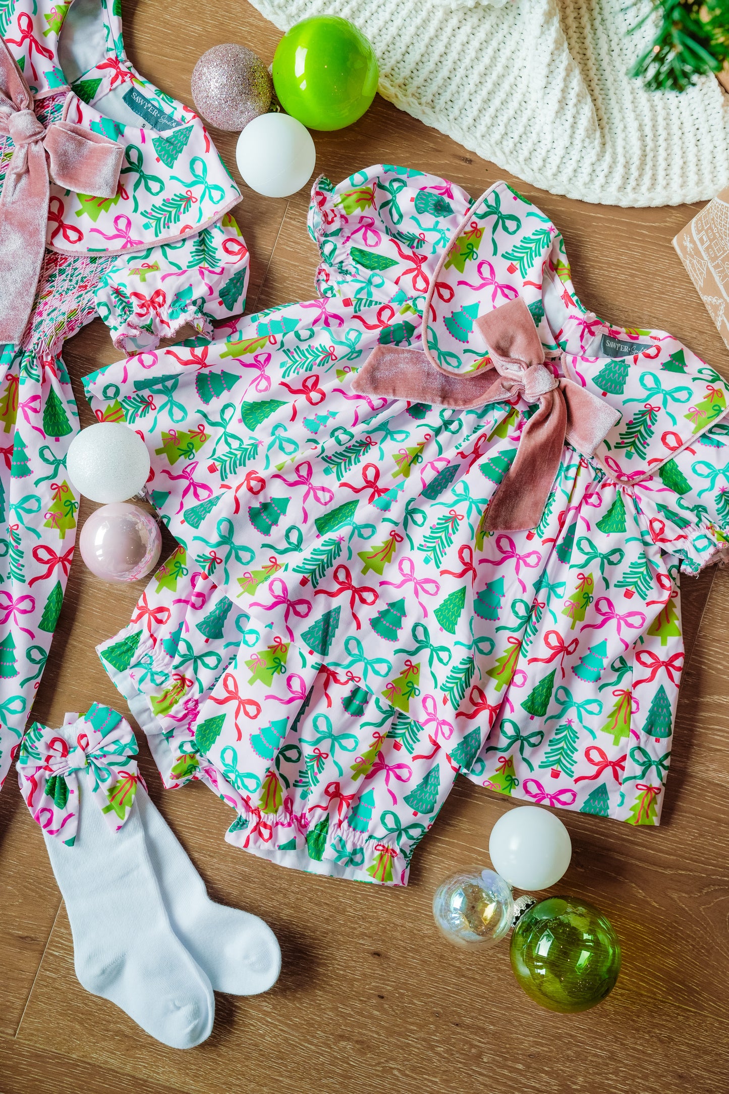Pink Christmas Tree Diaper Set